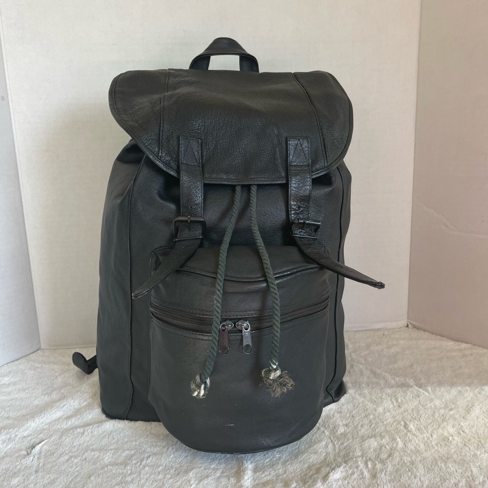 Stylish Black Leather Medium Backpack